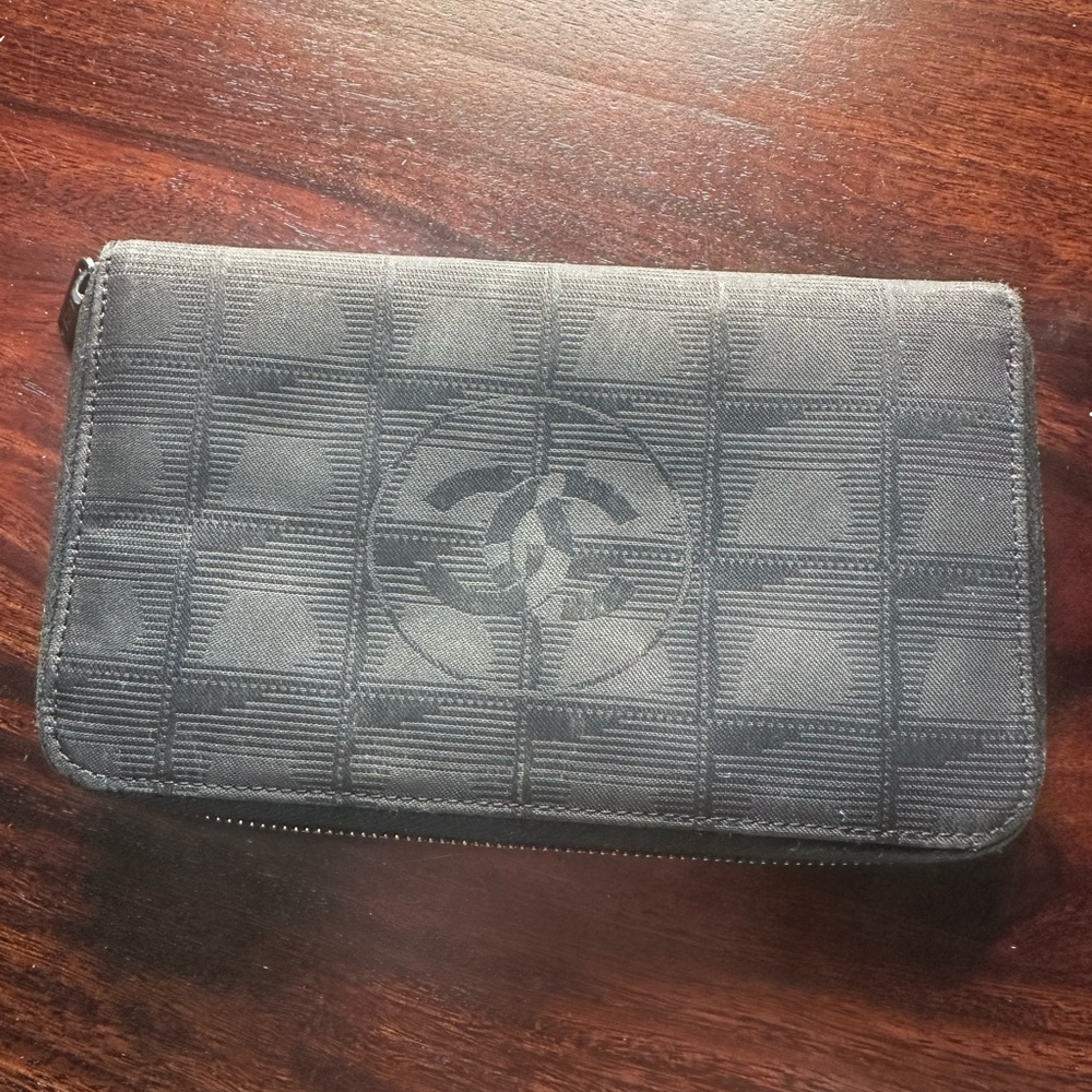 Chanel - black canvas - travel line wallet